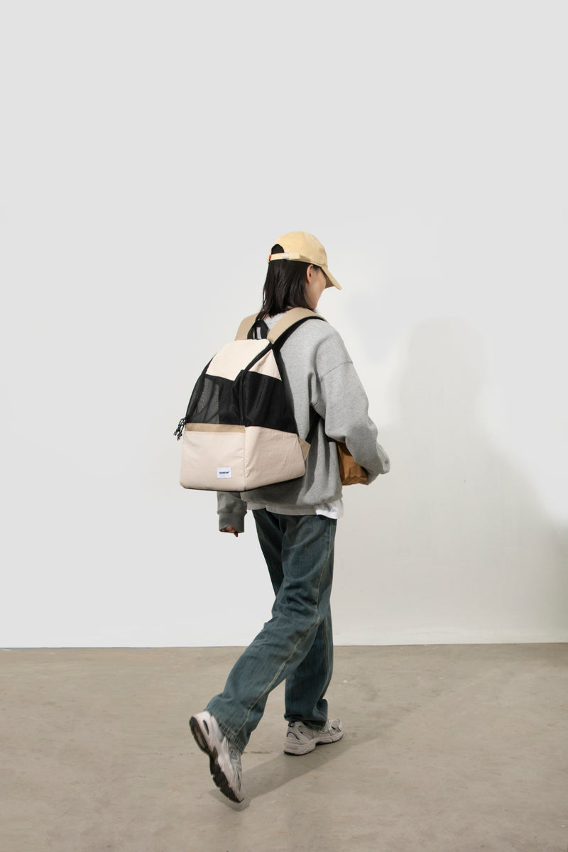 HiDREAM 軽量ペットバックパックキャリア 犬・猫用