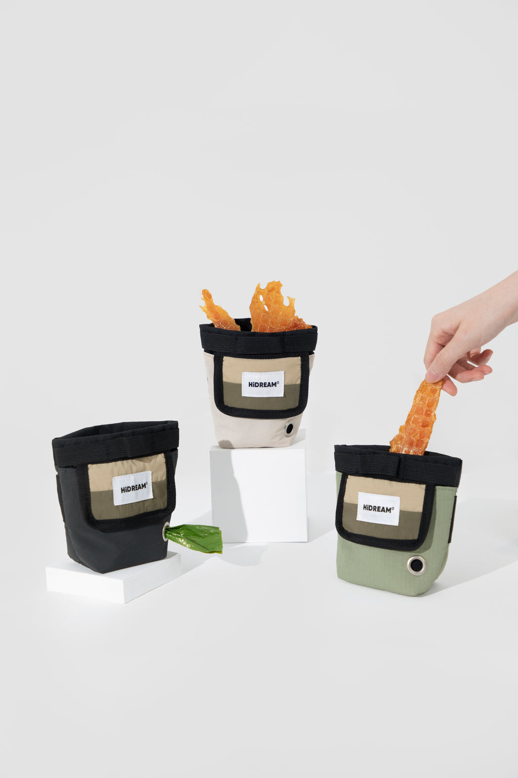 HiDREAM Pet Training Treat Pouch With Waste Bag Holder