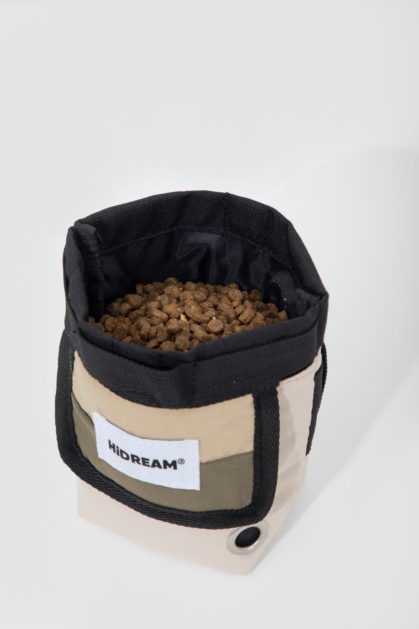 HiDREAM Pet Training Treat Pouch With Waste Bag Holder